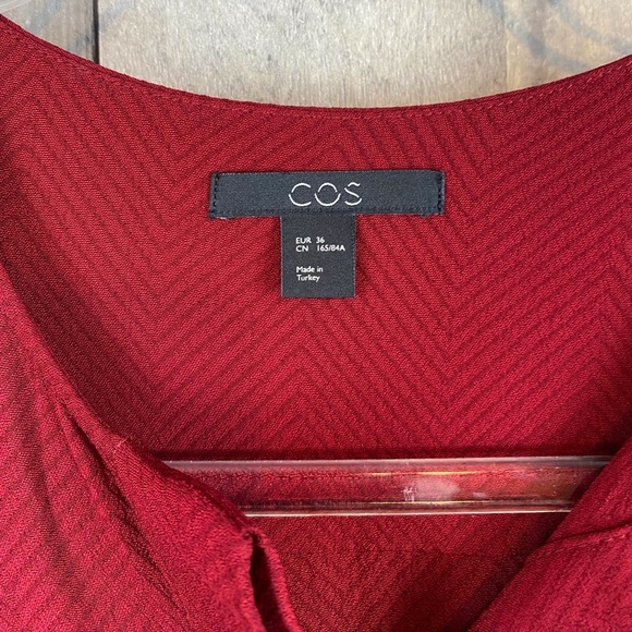 COS Textured Hidden Placket Button Down Blouse in Deep Red Size 36. - Picture 7 of 9